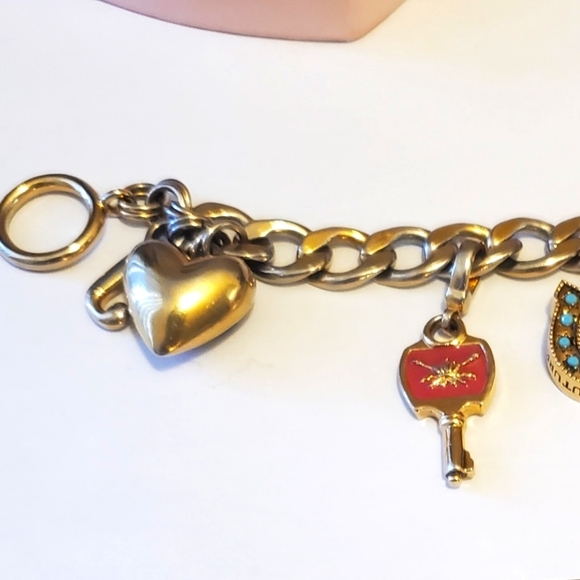 Juicy Couture Limited Edition Charm Bracelet Lot 5 Removable Charms Heart Box - Picture 4 of 14